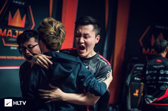 万江电竞活动来袭与和平精英共赴小龙虾盛宴